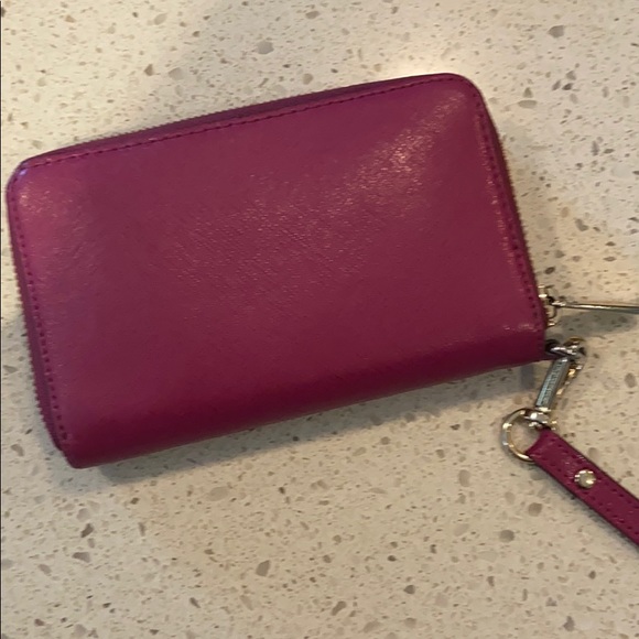 Michael Kors wristlet - Picture 2 of 3